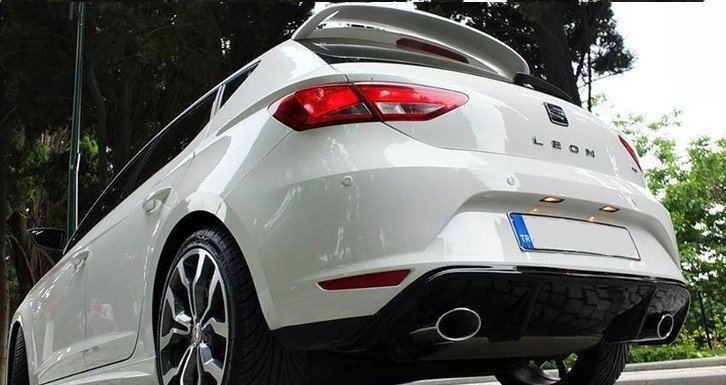 Seat Leon 2013-2016 Arası Style Difüzör Çıkışsız, Parlak Siyah Piano Black