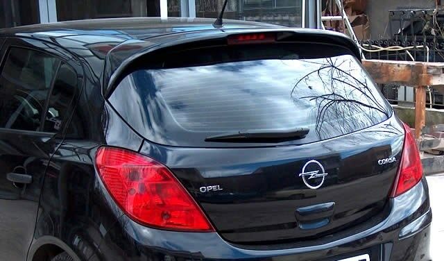 opel corsa d piano black boyalı spoiler spoyler