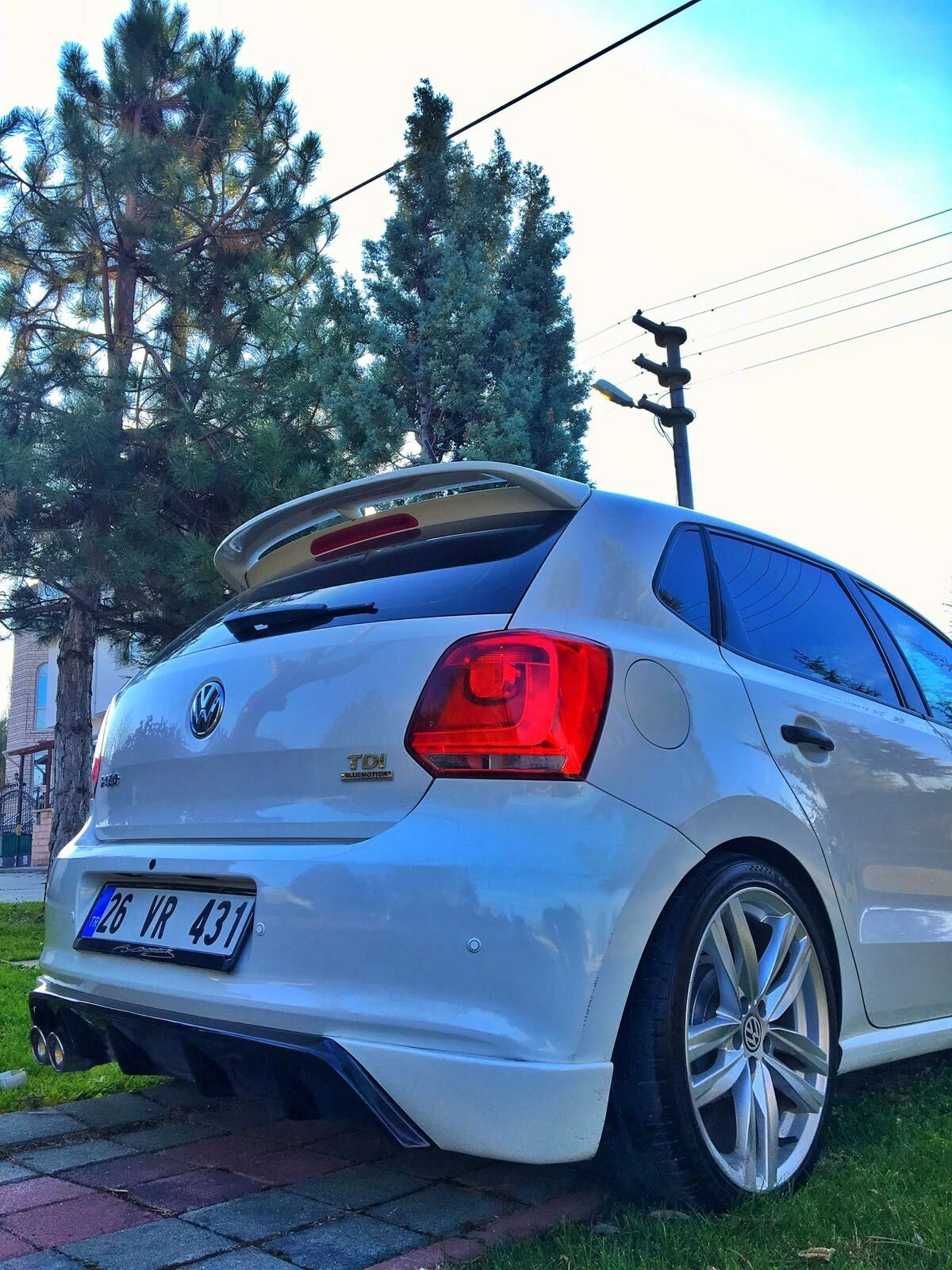 vw polo 6r lb9a boyalı beyaz boyalı spoiler