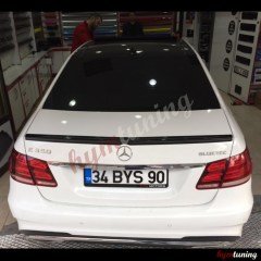 Mercedes E Serisi W212 AMG Spoiler, Piano Black Boyalı, ABS Plastik, İthal 1.Sınıf Parlak Siyah